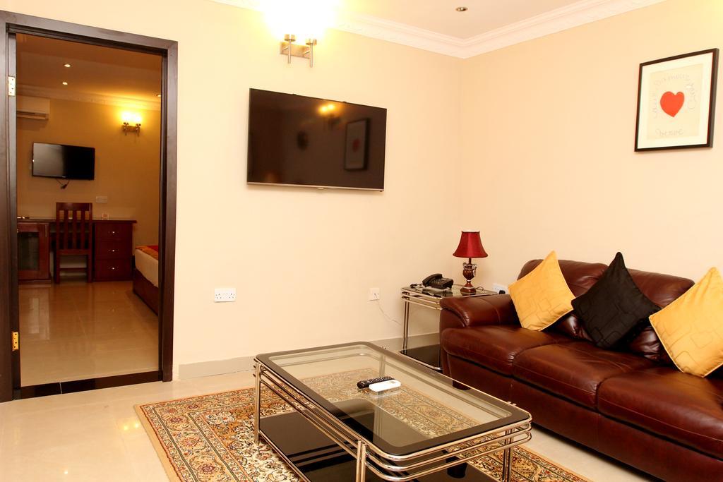 Apartment Royale Hotel & Suite Lagos Rom bilde